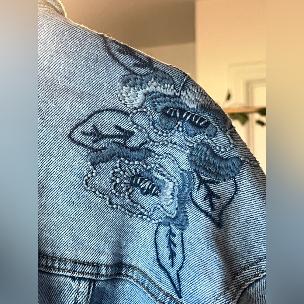 Embroidered Denim Jacket - Picture 5 of 6